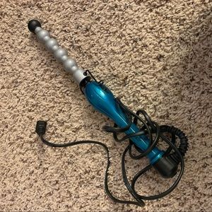 Bed head rock n roller wand